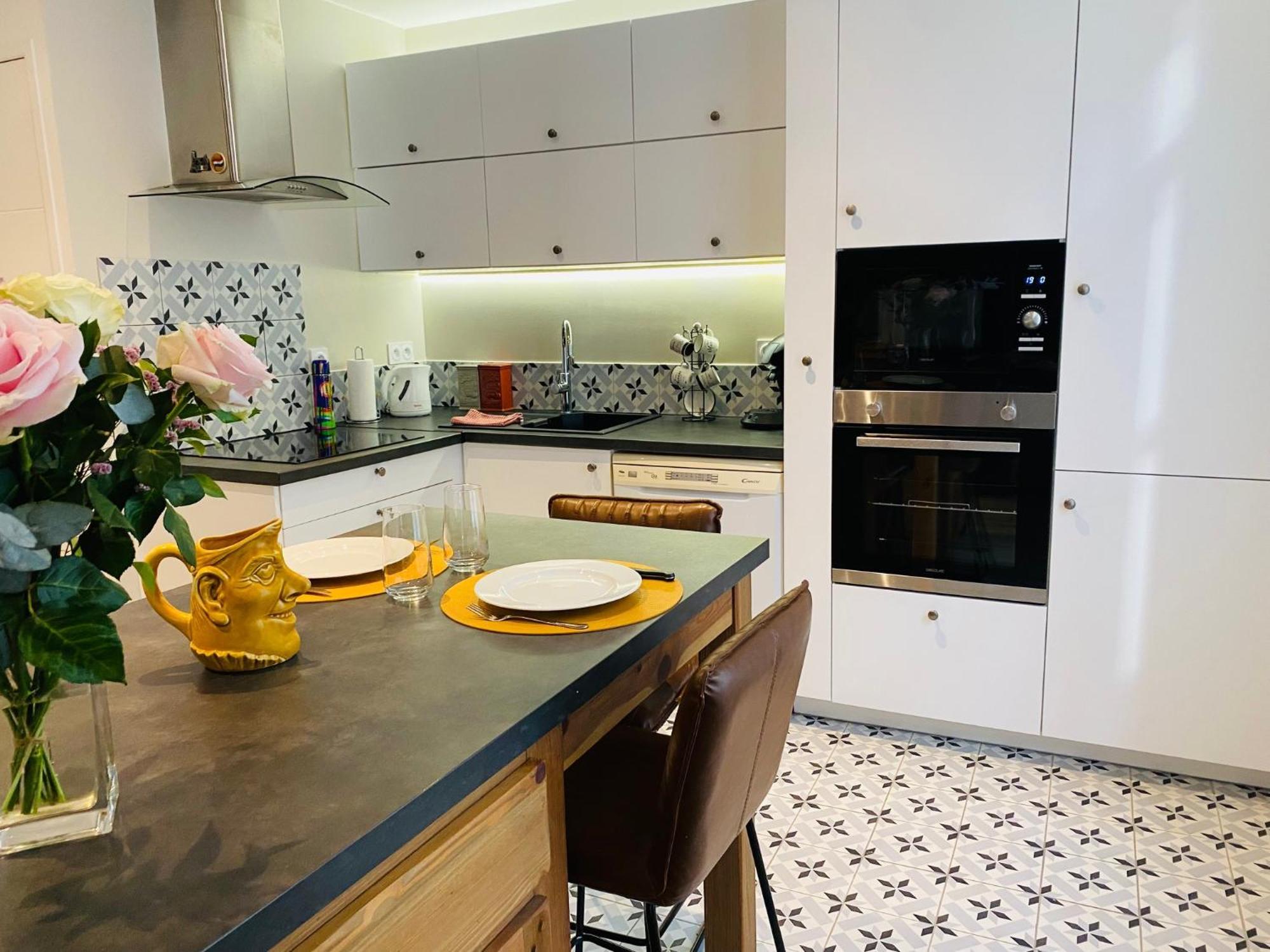 Douillet Et Coquet Appartement Climatise - Parking Prive Gratuit - Centre Montpellier Zewnętrze zdjęcie