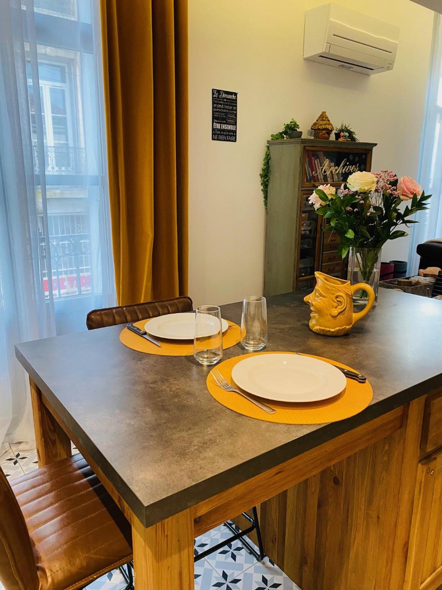 Douillet Et Coquet Appartement Climatise - Parking Prive Gratuit - Centre Montpellier Zewnętrze zdjęcie